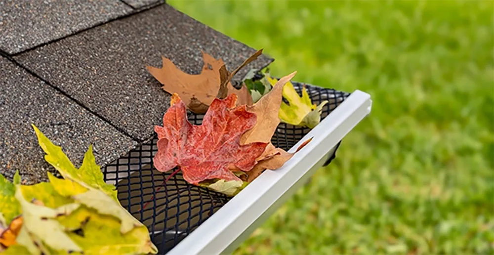 Leaf Guard Installation - Mario Aluminum