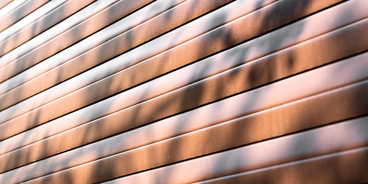 Vinyl vs Fiber Cement Siding – Which Is Right for Your Ontario Home – Image 1 Vinyl vs Fiber Cement Siding - Which Is Right for Your Ontario Home - Image 1
